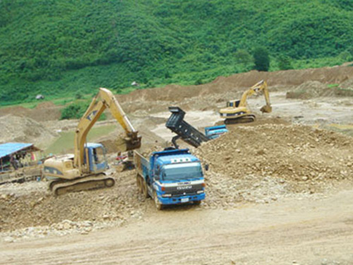 老撾、柬埔寨礦區(qū)工程車
